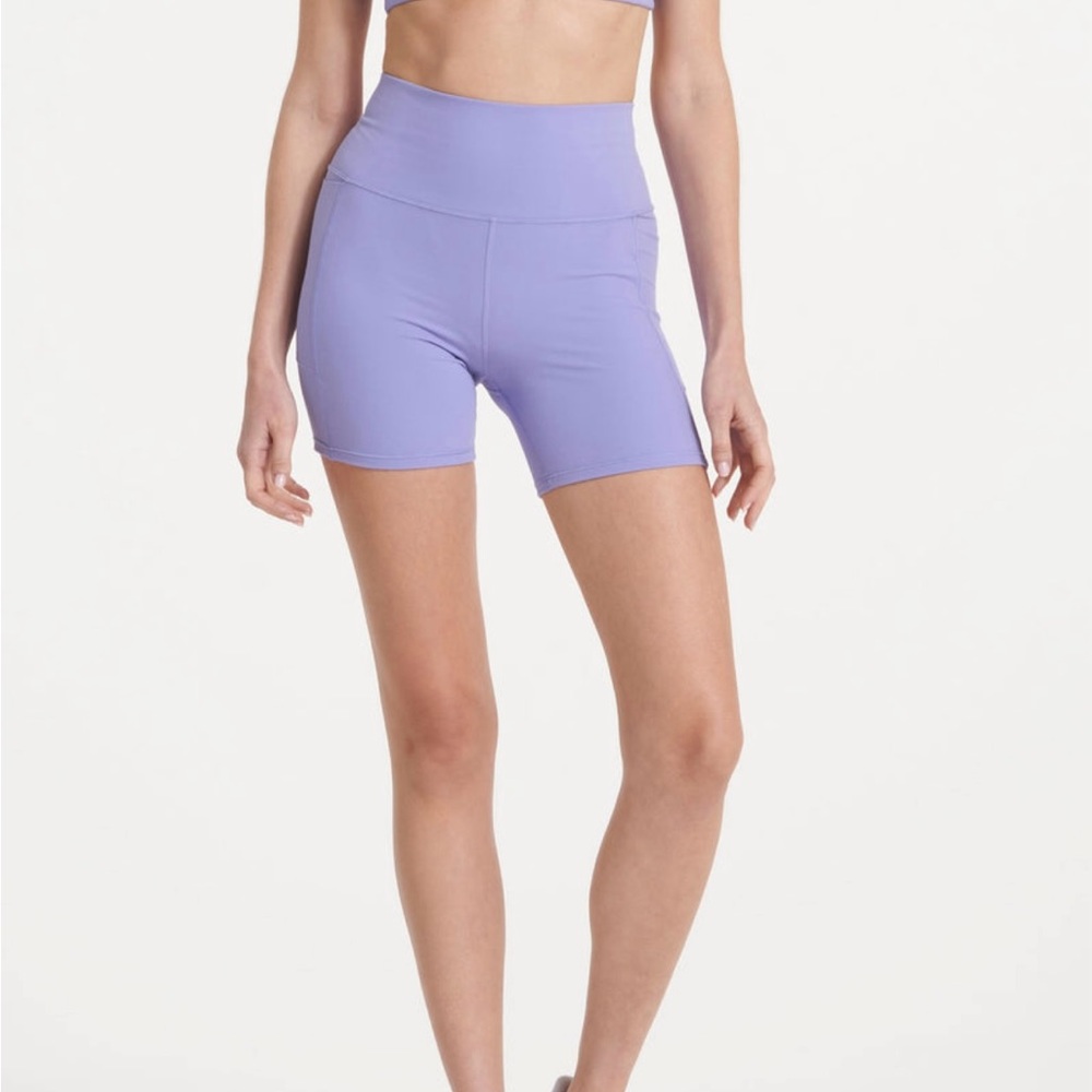 Vuori studio pocket short